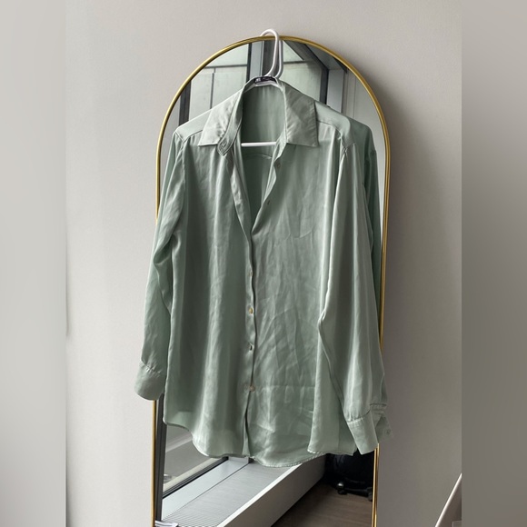 Zara flows satin effect shirt, light green, small - Picture 2 of 4